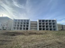 Struttura cimitero parziale con oculi terminati