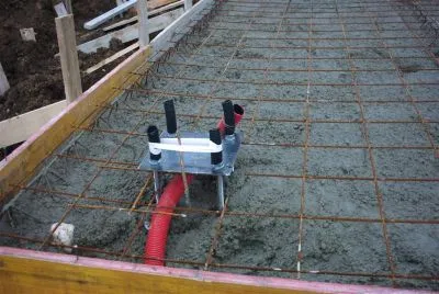 Perforazione terreno in corso